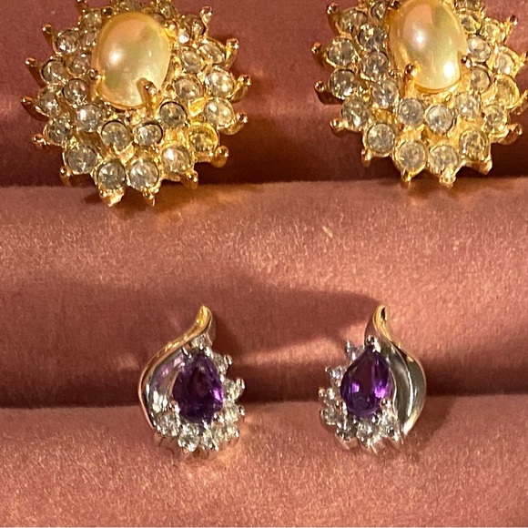 Dressy earrings. Gold, silver, pearl, and rhinestone - Picture 2 of 2